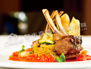 烤羊排配玉米糕