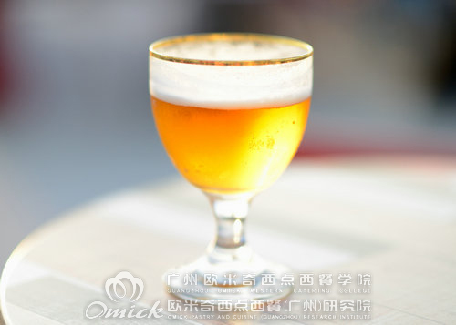 选对啤酒杯 让啤酒的香醇拥有更突出的表现