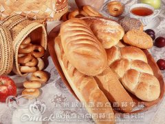 怎样才能烤出好面包?广州欧米奇学院为你讲解基