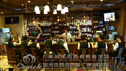 广州欧米奇西点西餐学校教学实景