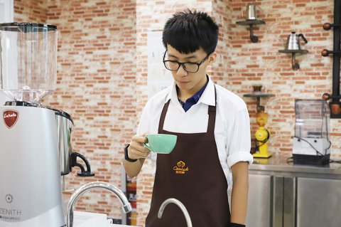 学生专访 | 陈志辉：从设计师到咖啡师